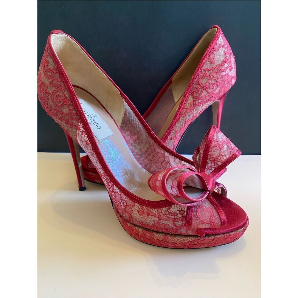 Valentino Authentic Burgundy Floral Couture Bow Lace Peep Toe Platform Pumps